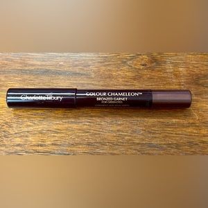 Charlotte Tilbury Color Chameleon: Bronzed Garnet.